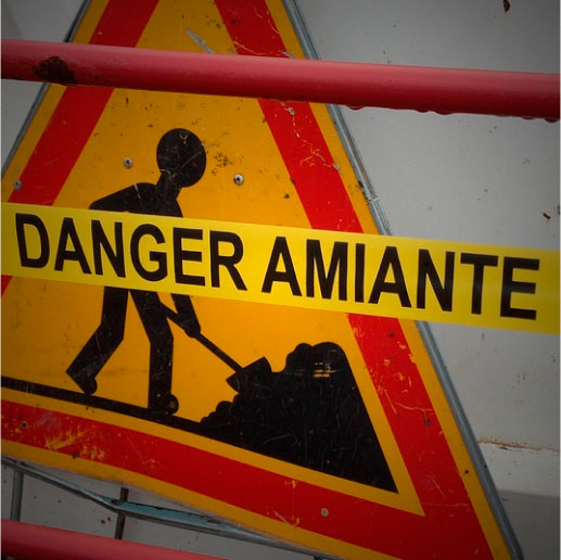 Chimeneas y sombreretes de fibrocemento con amianto